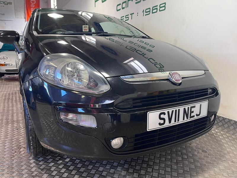 View FIAT PUNTO EVO 1.2 Punto Mylife 1.2 8v 3 Dr