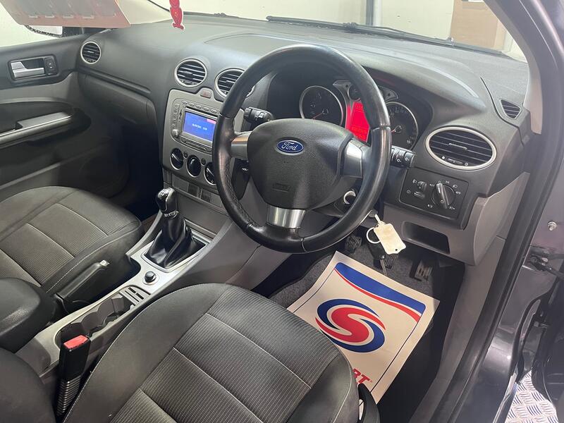 FORD FOCUS