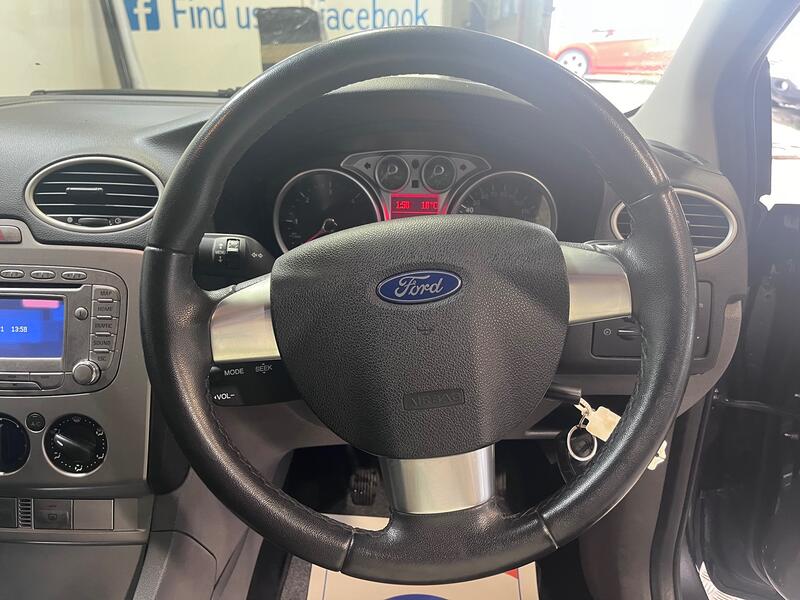 FORD FOCUS