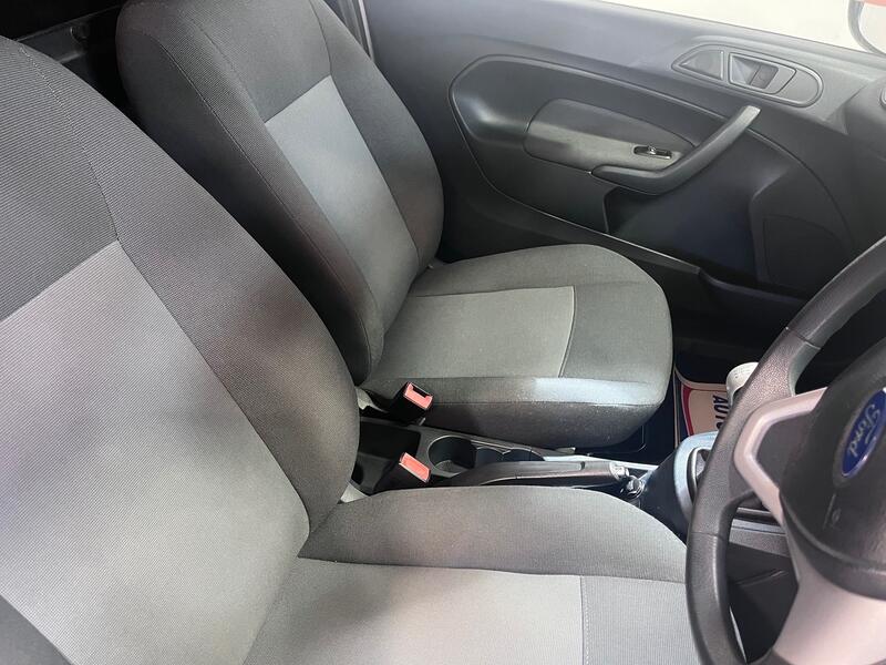 FORD FIESTA VAN