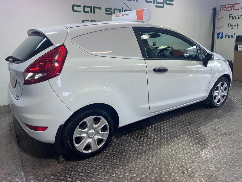 FORD FIESTA VAN