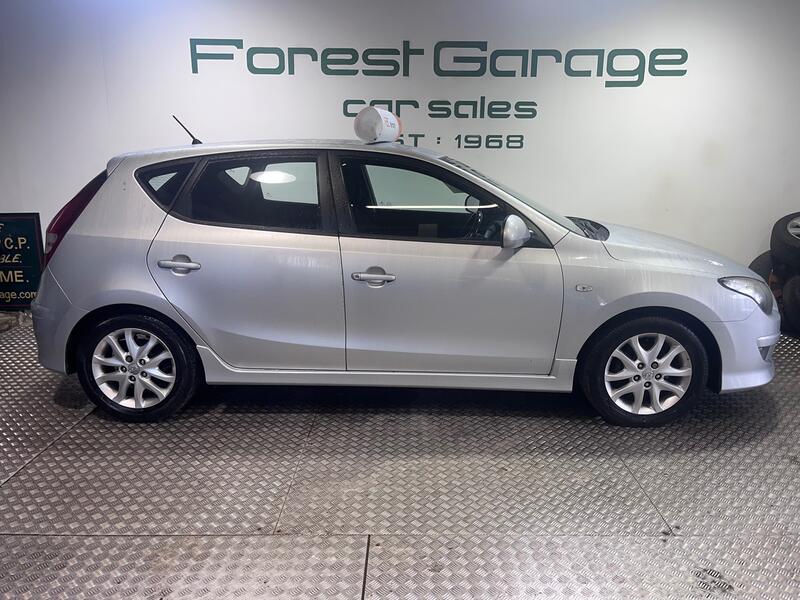 View HYUNDAI I30 1.6 CRDi Comfort