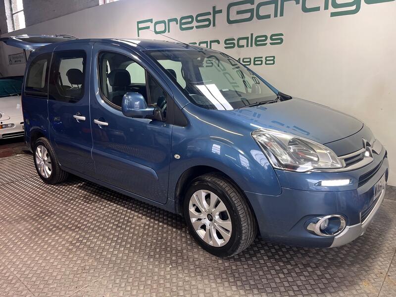 View CITROEN BERLINGO 1.6 HDi Plus