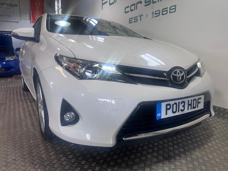 View TOYOTA AURIS 1.6 V-Matic Sport