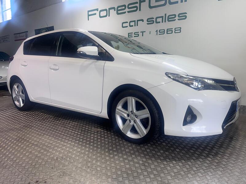 View TOYOTA AURIS 1.6 V-Matic Sport