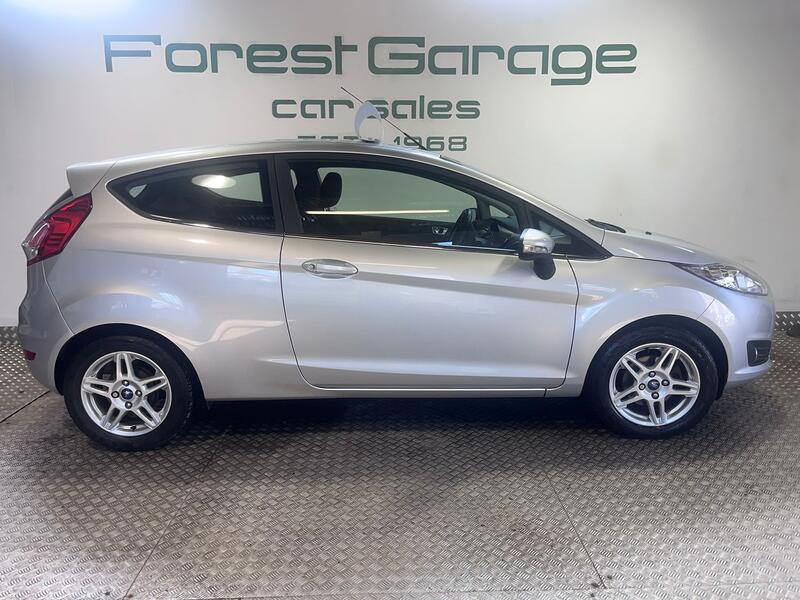 View FORD FIESTA 1.0 Zetec