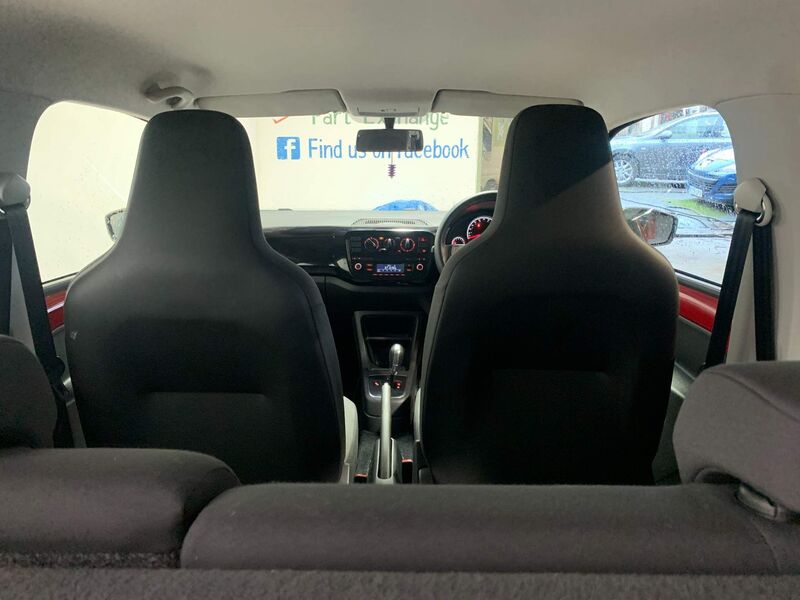 VOLKSWAGEN UP