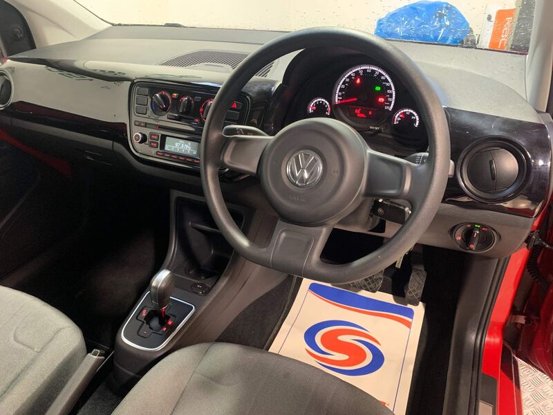 VOLKSWAGEN UP