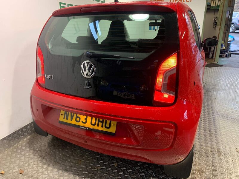 VOLKSWAGEN UP