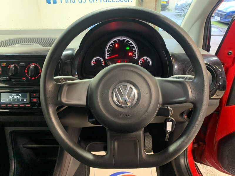 VOLKSWAGEN UP