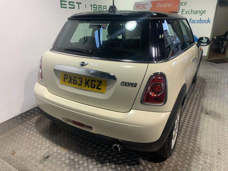 MINI HATCH