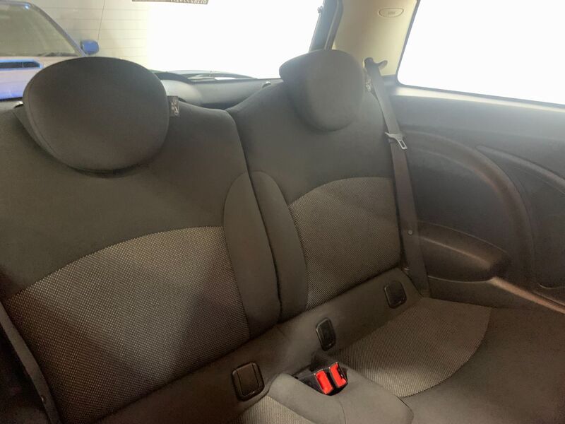 MINI HATCH