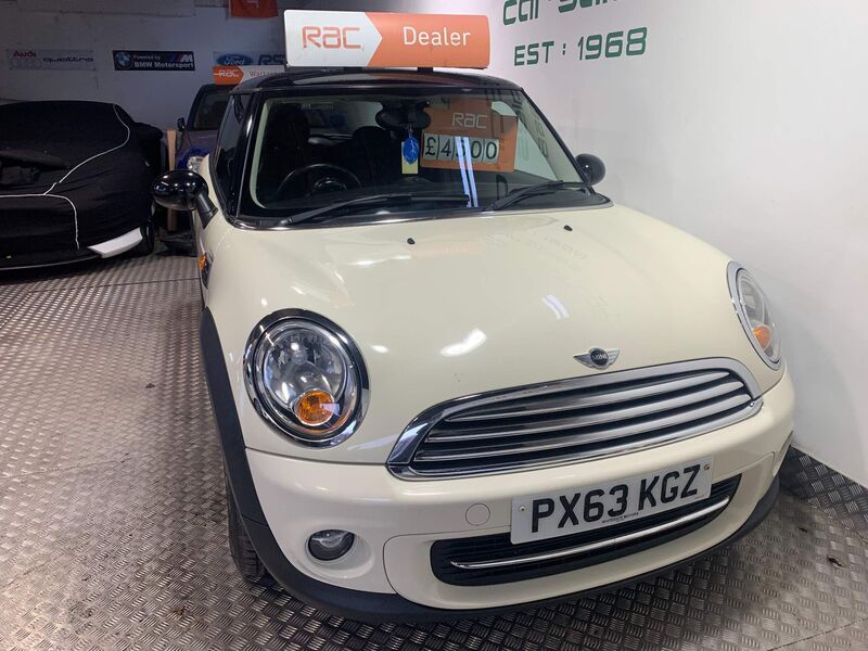 MINI HATCH