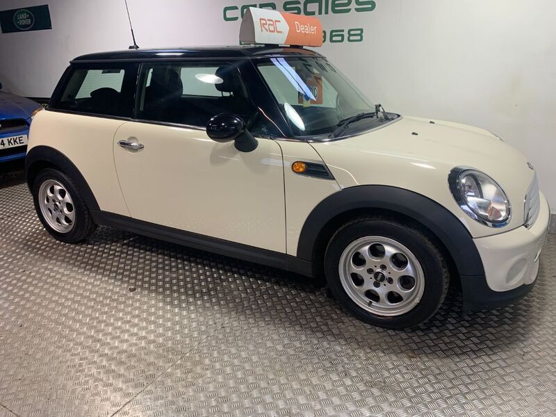 View MINI HATCH 1.6 Cooper Sport Chili 3dr