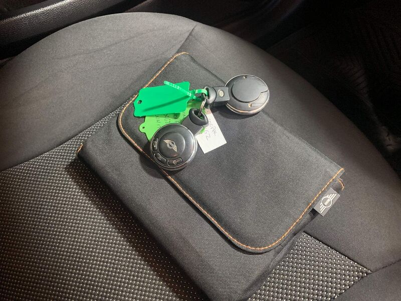 MINI HATCH
