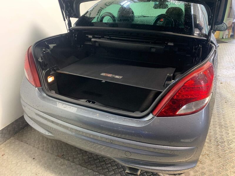 PEUGEOT 207 CC