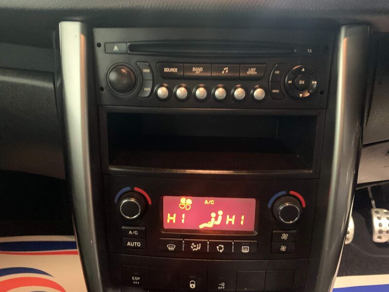 PEUGEOT 207 CC