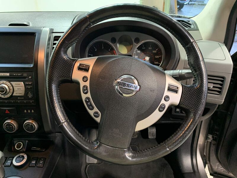 NISSAN X-TRAIL