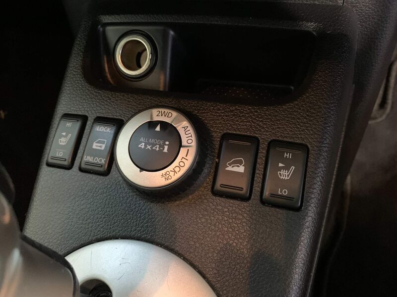 NISSAN X-TRAIL