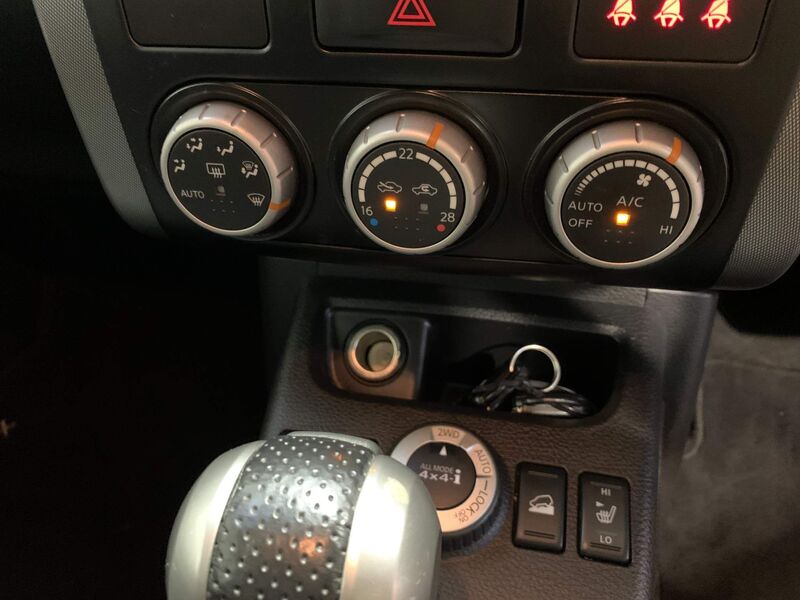 NISSAN X-TRAIL