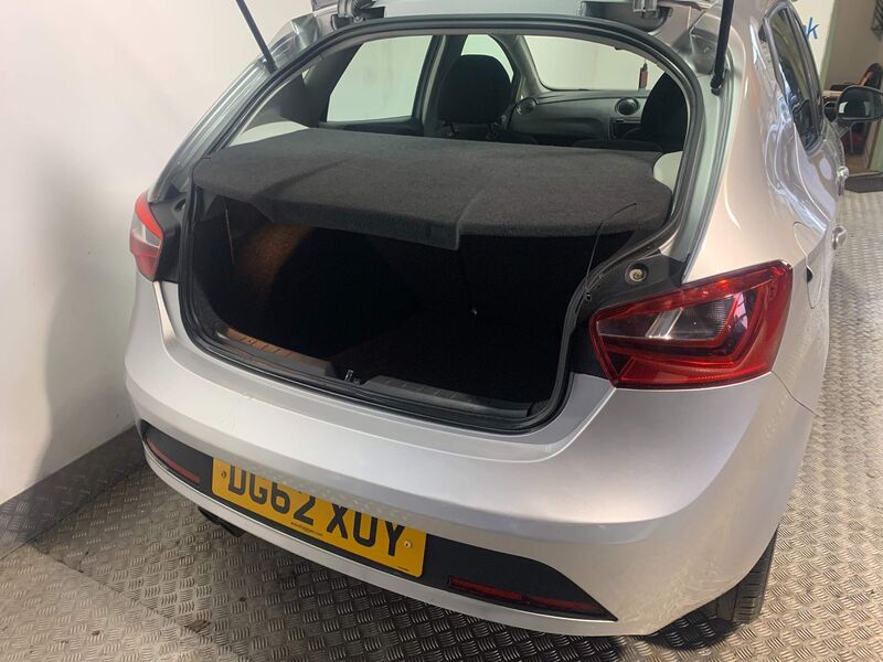 SEAT IBIZA