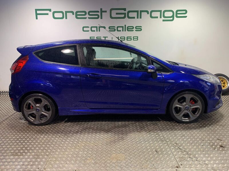 View FORD FIESTA 1.6T EcoBoost ST-2 3dr