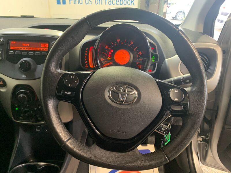 TOYOTA AYGO