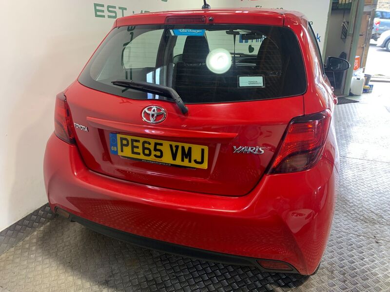TOYOTA YARIS