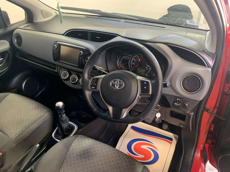 TOYOTA YARIS
