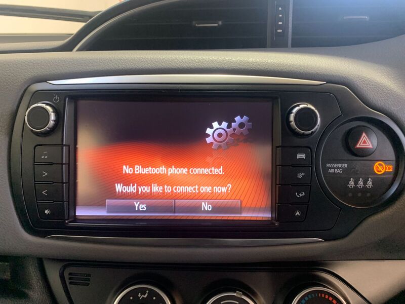 TOYOTA YARIS